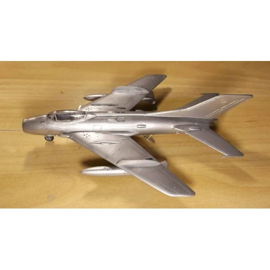 MiG-19S Farmer, 1/72 - Mistercraft C-58