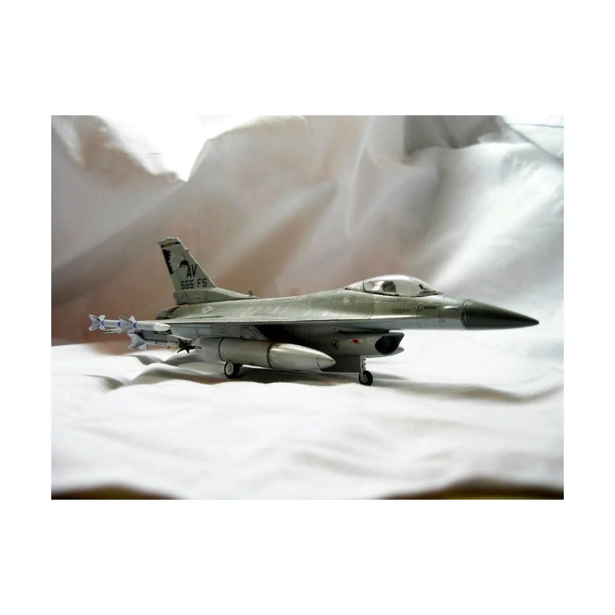 F-16C-40 Aviano A.B., 1/72 - Mistercraft D-90