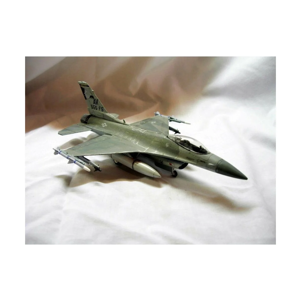 F-16C-40 Aviano A.B., 1/72 - Mistercraft D-90