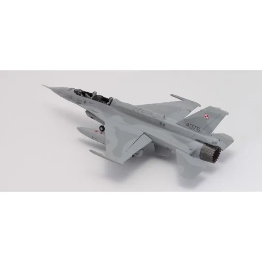 F-16CJ-52+Jastrzab/Hawk, 1/72 - Mistercraft D-116