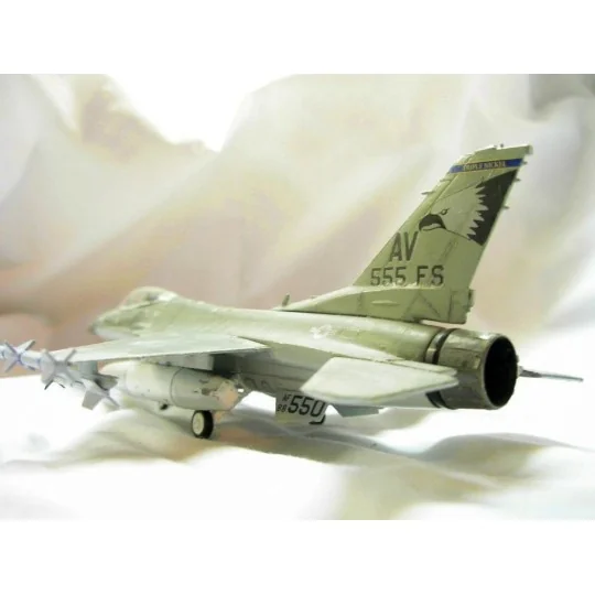 F-16C-40 Aviano A.B., 1/72 - Mistercraft D-90