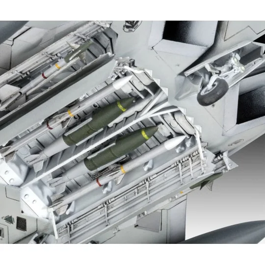 Lockheed Martin F-22A Raptor - Revell 03858