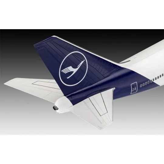 Boeing 747-8 Lufthansa"New Liver, 1/144 - Revell 03891