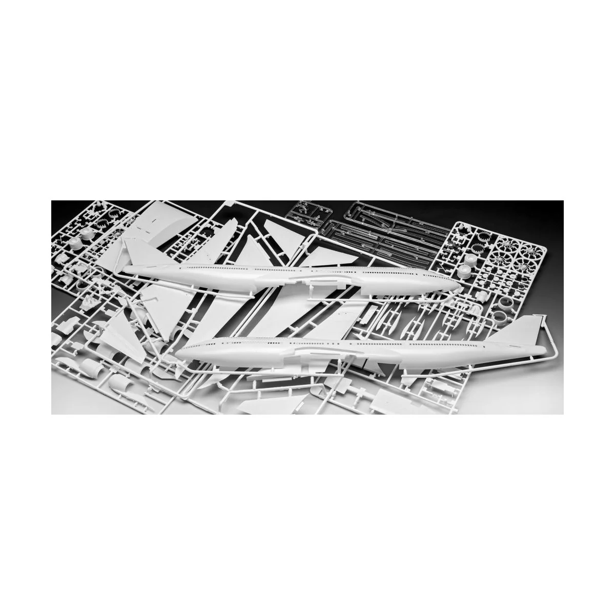 Boeing 747-8 Lufthansa"New Liver - Revell 03891