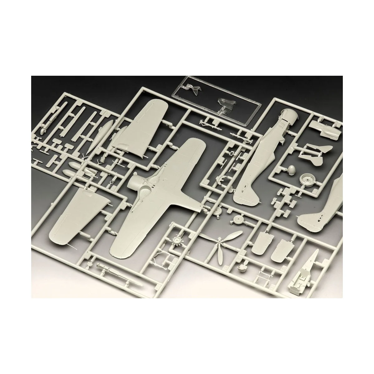 Focke Wulf Fw190 F-8 - Revell 03898