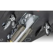 F-117A Nighthawk Stealth Fighter, 1/72 - Revell 03899