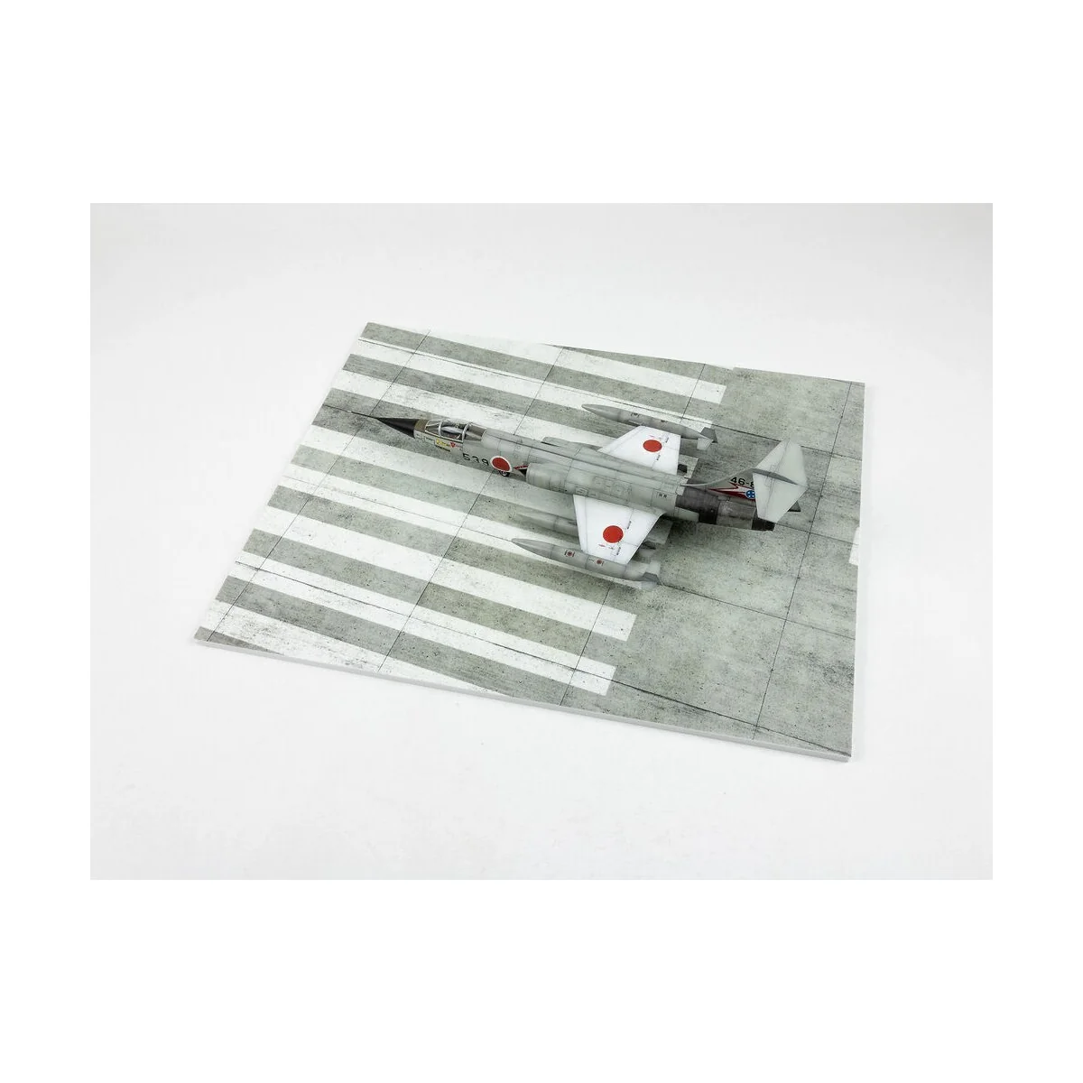 Modern USSR Airfield Type 1 300x230mm (Universal), 1/72 - Red Fox S...