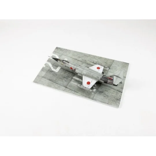 Modern NATO Airfield Type 4 250x160mm (Universal), 1/72 - Red Fox S...