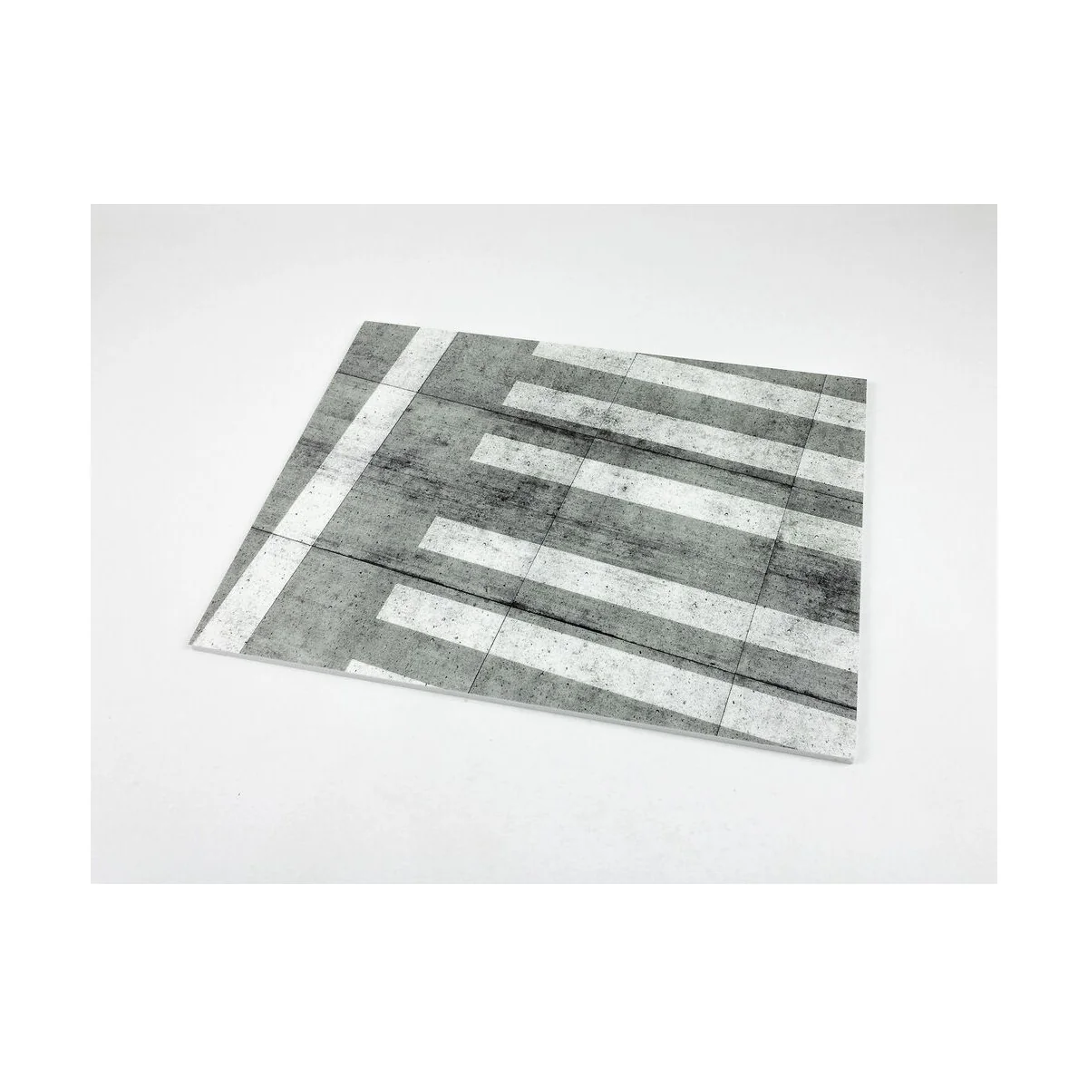 Modern NATO Airfield Type 5 300x230mm (Universal), 1/48 - Red Fox S...