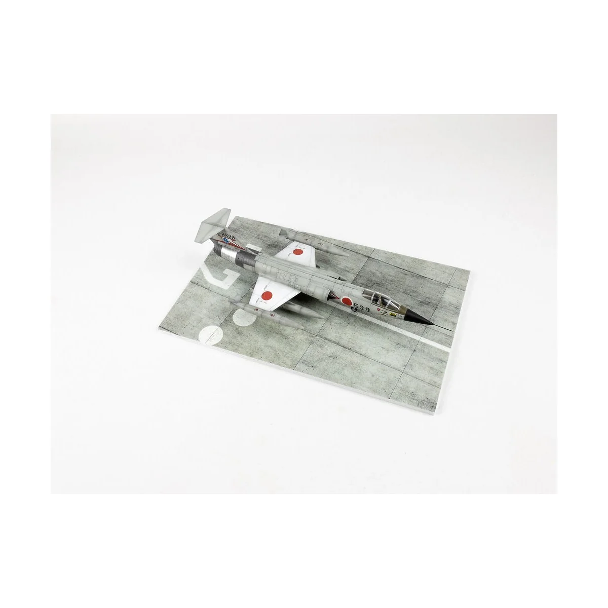 Modern USSR Airfield Type 2 250x160mm (Universal), 1/72 - Red Fox S...
