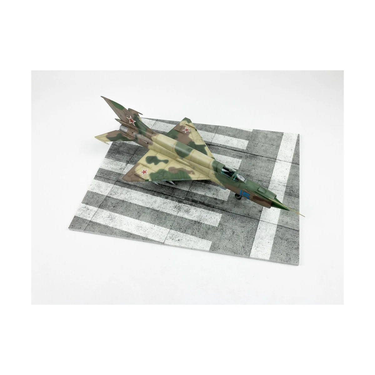 Modern NATO Airfield Type 5 300x230mm (Universal), 1/48 - Red Fox S...
