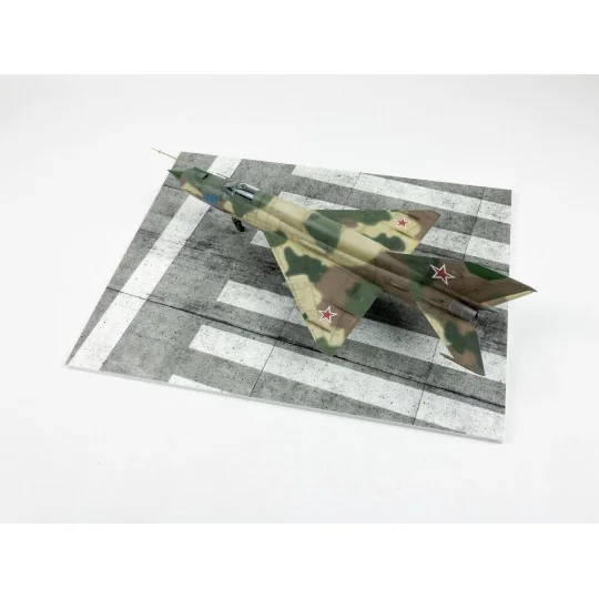 Modern NATO Airfield Type 5 300x230mm (Universal), 1/48 - Red Fox S...