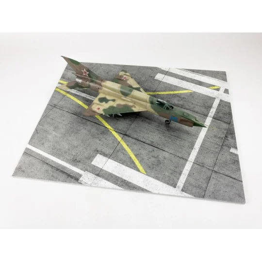 Modern NATO Airfield Type 6 380x320mm (Universal), 1/48 - Red Fox S...