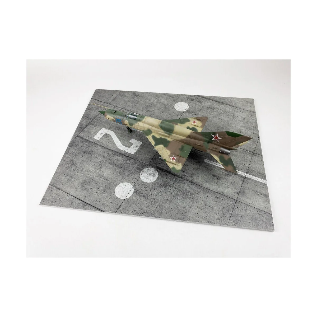 Modern NATO Airfield Type 7 380x320mm (Universal), 1/48 - Red Fox S...