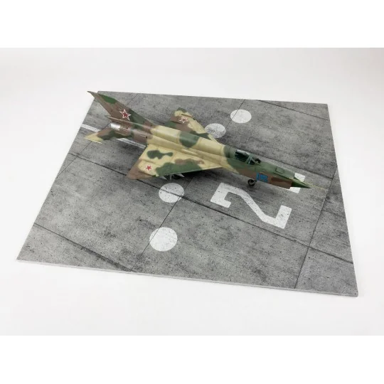 Modern NATO Airfield Type 7 380x320mm (Universal), 1/48 - Red Fox S...