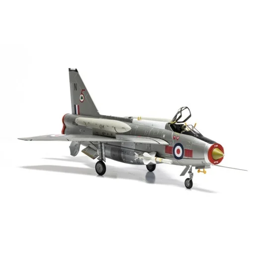 English Electric Lightning F.6 XR726/N, RAF No.5 Squadron, Binbrook...