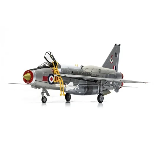 English Electric Lightning F.6 XR726/N, RAF No.5 Squadron, Binbrook...