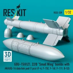 GBU-15(V)21, 22/B Small Wing bombs (2 pcs) with AN/AXQ-14 data link...