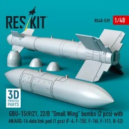 GBU-15(V)21, 22/B Small Wing bombs (2 pcs) with AN/AXQ-14 data link...