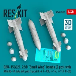 GBU-15(V)21, 22/B Small Wing bombs (2 pcs) with AN/AXQ-14 data link...