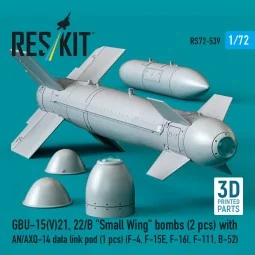 GBU-15(V)21, 22/B Small Wing bombs (2 pcs) with AN/AXQ-14 data link... 2