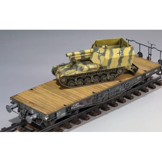 15 cm sFH 13/1 (Sf)auf Gw Lrs.(f )Sd.Kfz.135/1 with German 50 Ton T...