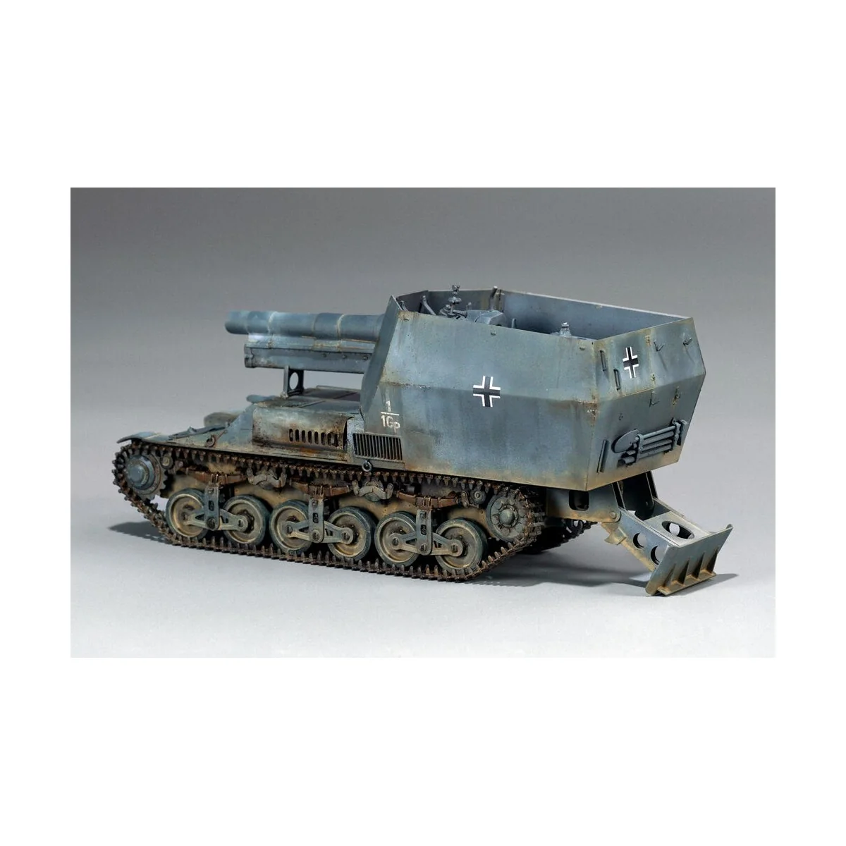 15 cm sFH 13/1 (Sf)auf Gw Lrs.(f )Sd.Kfz.135/1 with German 50 Ton T...