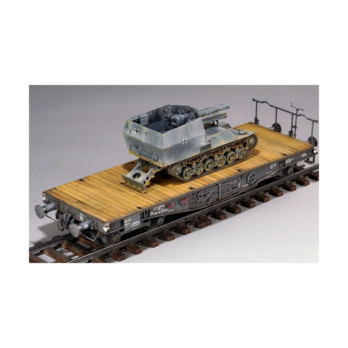 15 cm sFH 13/1 (Sf)auf Gw Lrs.(f )Sd.Kfz.135/1 with German 50 Ton T...