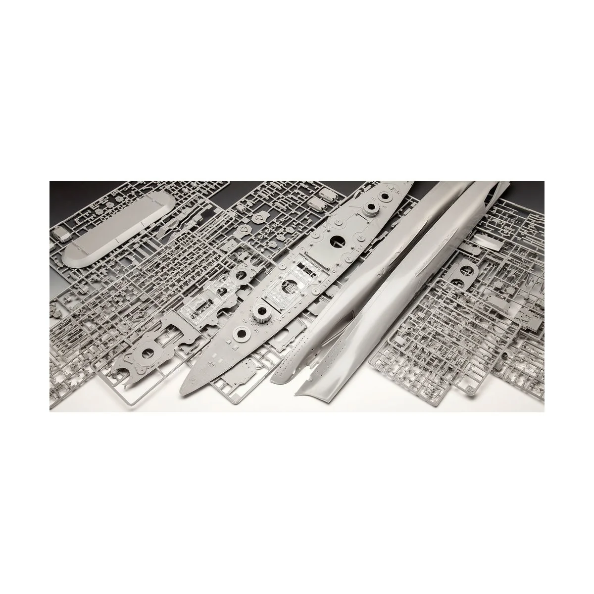 Bismarck, 1/350 - Revell 05040