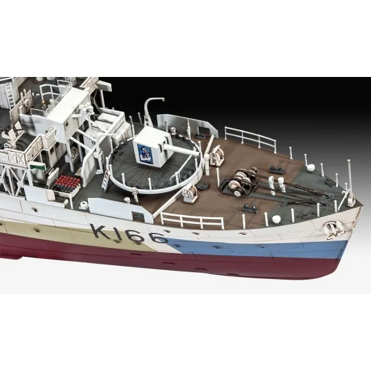 HMCS SNOWBERRY, 1/144 - Revell 05132