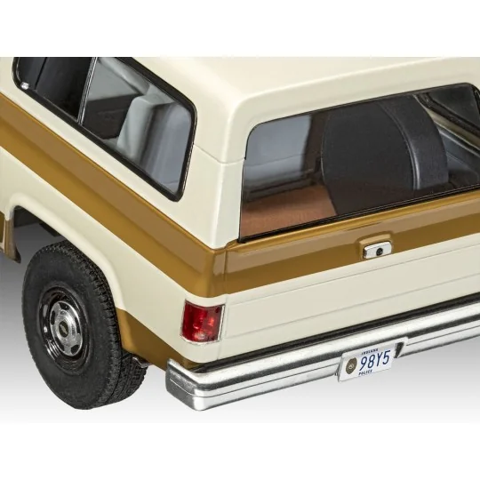 Stranger Things 1985 Chevrolet K5 Blazer, 1/25 - Revell 07724