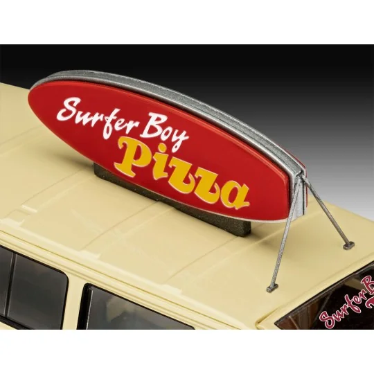 Stranger Things VW T3 Bus Surfer Boy, 1/25 - Revell 07725