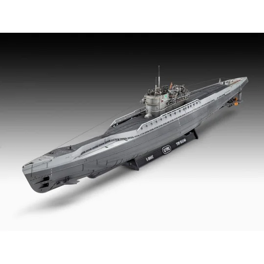 German Submarine Type IX C/40 (U190) - Revell 5167
