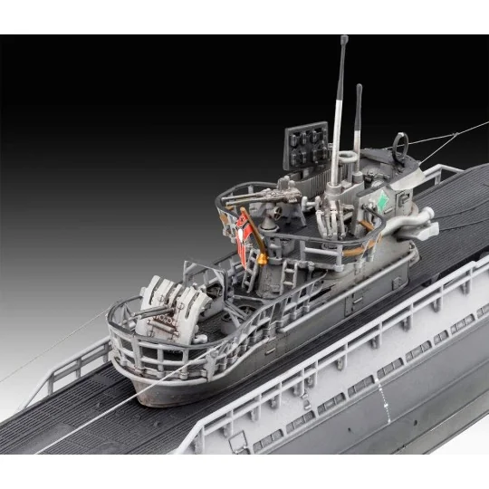 German Submarine Type IX C/40 (U190) - Revell 5167