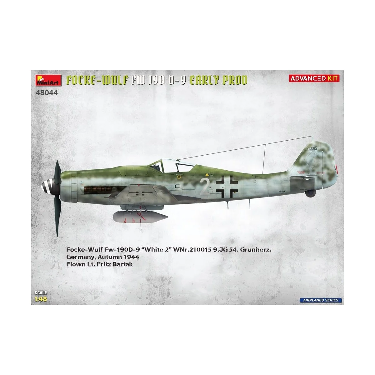 Focke-Wulf Fw 190D-9 Early Prod. Advanced Kit, 1/48 - MiniArt 48044