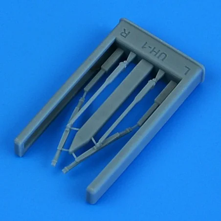 UH-1C Huey wipers for Academy, 1/35 - Quickboost QB35 010