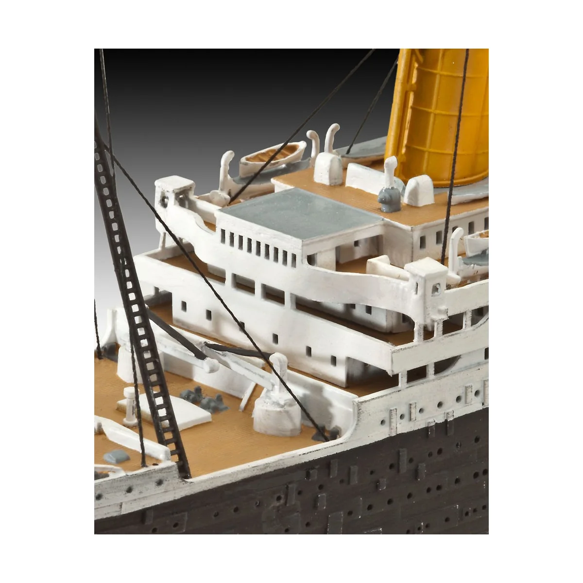 R.M.S. Titanic, 1/700 - Revell 05210