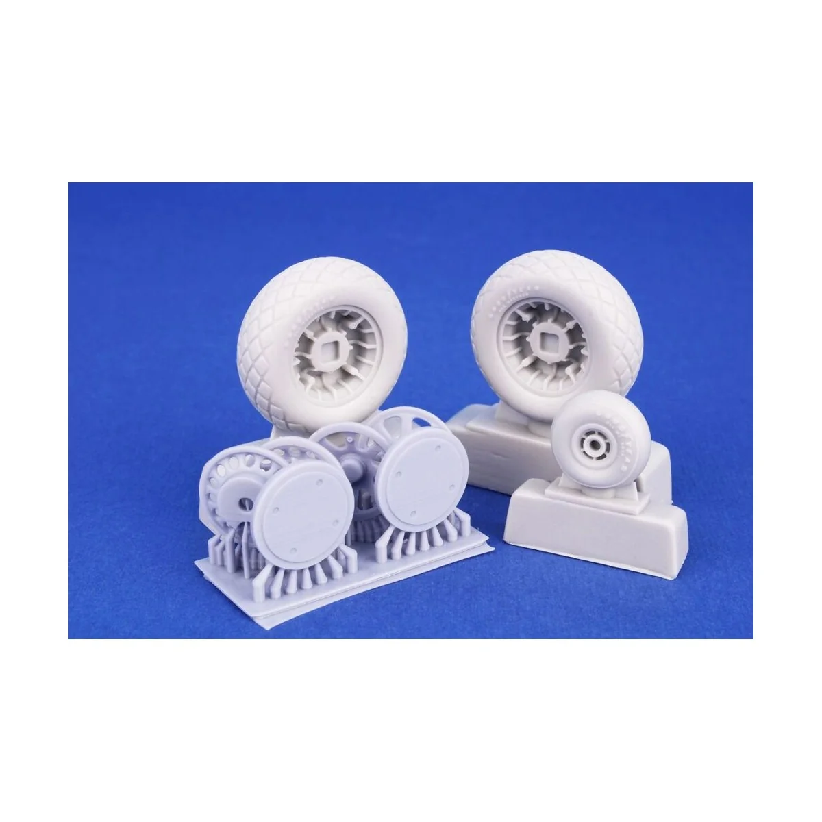 A-20B/C/DB-7 Boston Mk.III Wheels for HK Models, 1/48 - CMK 129-4518 A-20B/C/DB-7 Boston Mk.III Wheels for HK Models, 1/48 - CMK 129-4518