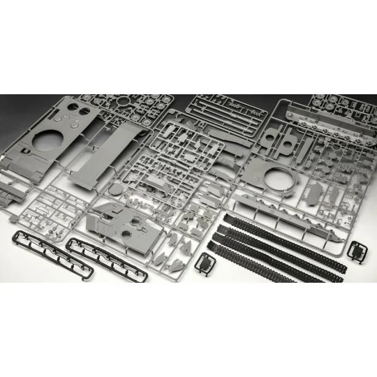 70 Jahre Bundeswehr: Leopard 2 A6A2 Exclusive Edi, 1/35 - Revell 05631 70 Jahre Bundeswehr: Leopard 2 A6A2 Exclusive Edi, 1/35 - Revell 05631