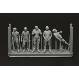Aeroclub members-5 figures (3D print), 1/72 - Brengun BRL72302