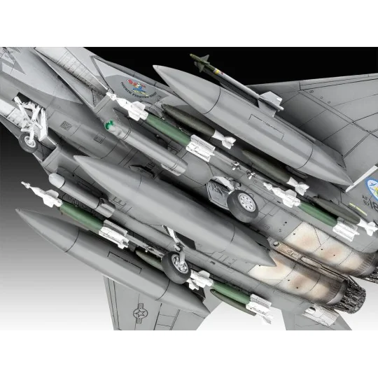 F-15E Strike Eagle, 1/72 - Revell 3841 F-15E Strike Eagle, 1/72 - Revell 3841