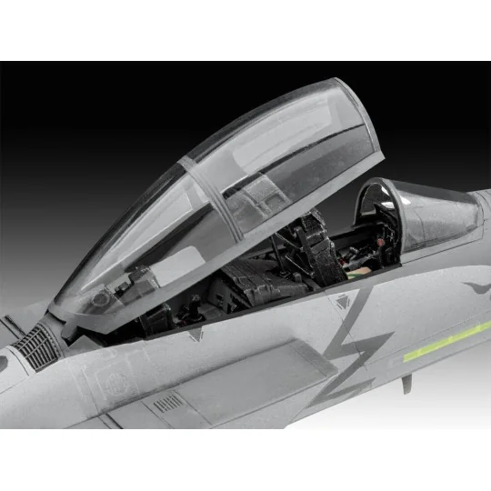F-15E Strike Eagle, 1/72 - Revell 3841 F-15E Strike Eagle, 1/72 - Revell 3841