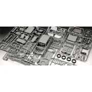 35 Years VW Golf GTI Pirelli, 1/24 - Revell 05694