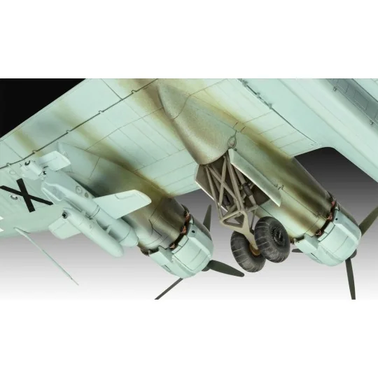Focke-Wulf Fw 200 C-5/C-8 Condor, 1/72 - Revell 03777 Focke-Wulf Fw 200 C-5/C-8 Condor, 1/72 - Revell 03777
