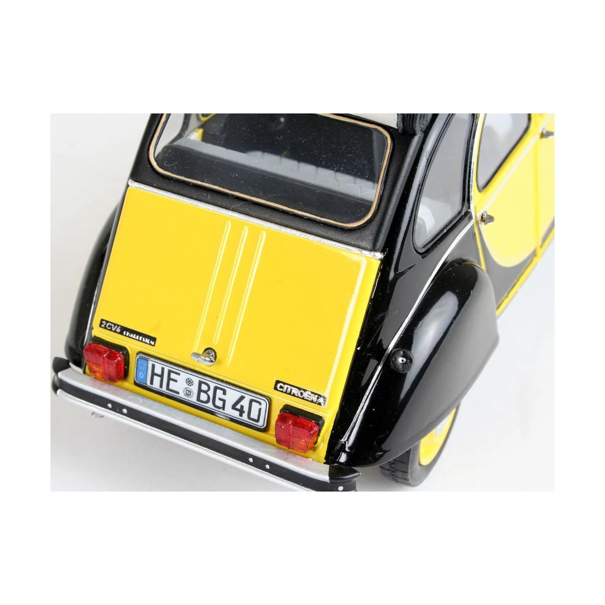 Citroen 2CV Charleston, 1/24 - Revell 07095