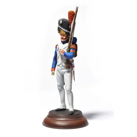 Imperial Guard French Grenadier. Napoleonic Wars, 1/16 - MiniArt 16017