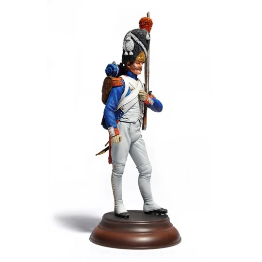 Imperial Guard French Grenadier. Napoleonic Wars, 1/16 - MiniArt 16017 Imperial Guard French Grenadier. Napoleonic Wars, 1/16 - MiniArt 16017