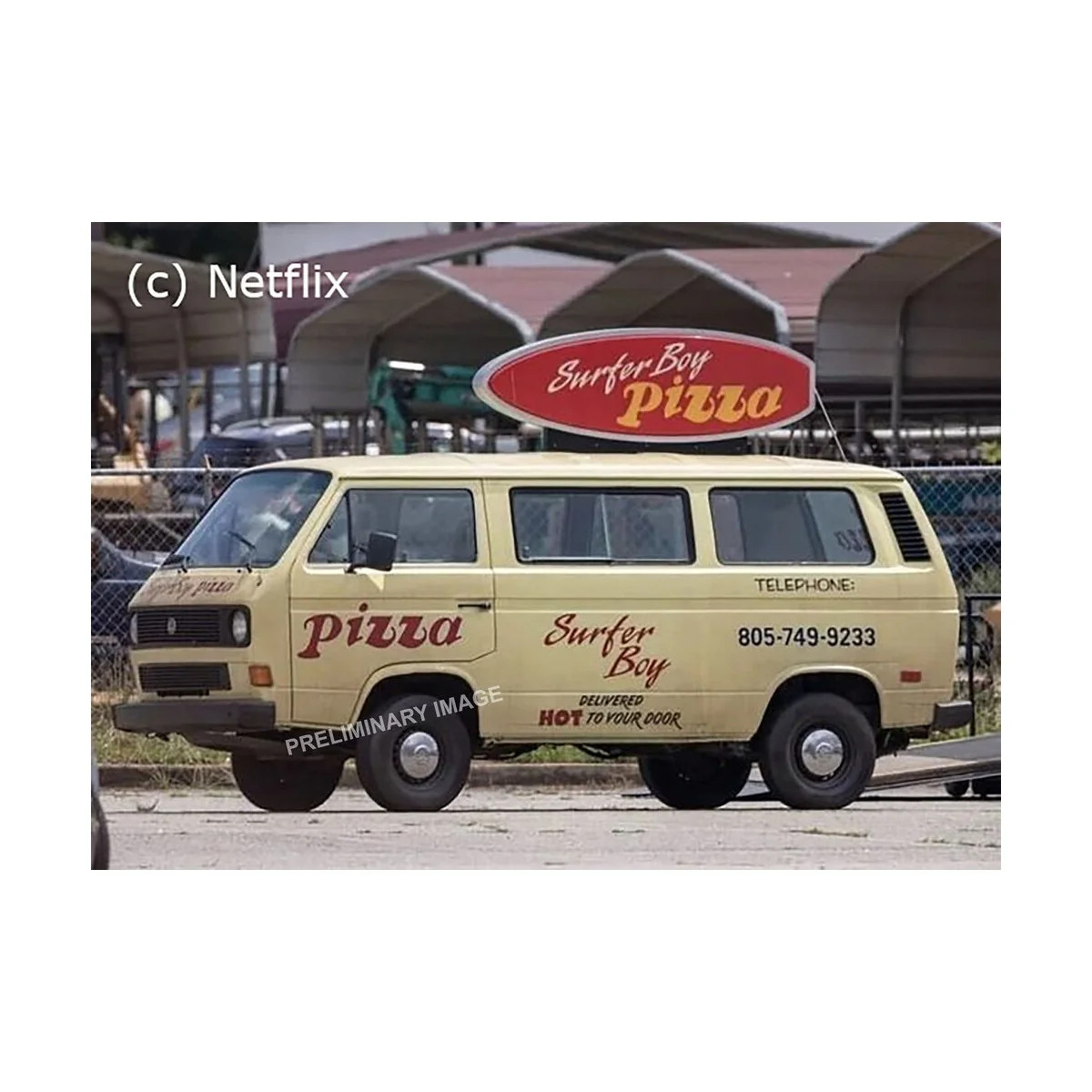 Stranger Things VW T3 Bus Surfer Boy - Revell 07725