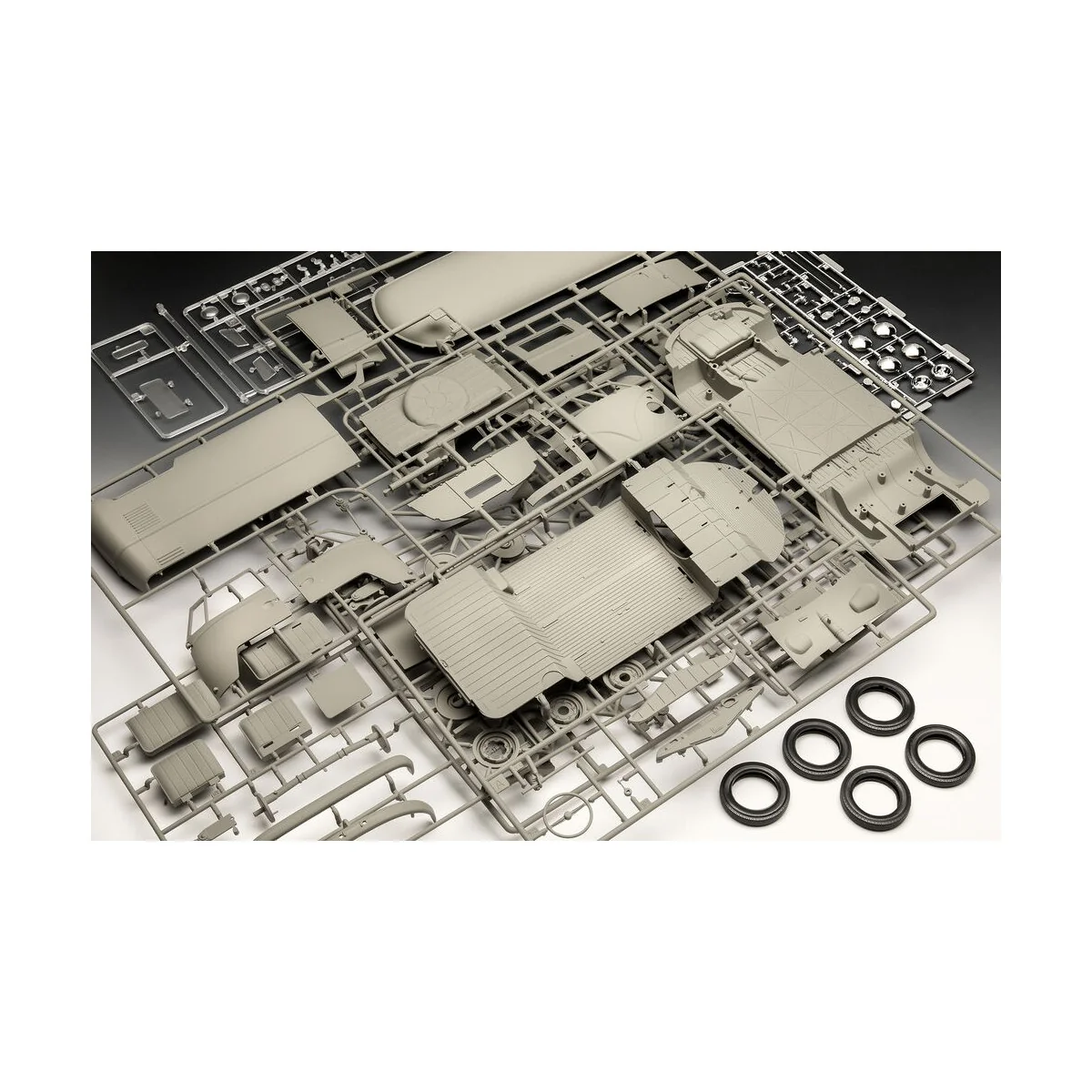 VW T1 Panel Van - 75 Years of the VW T1, 1/16 - Revell 07742 VW T1 Panel Van - 75 Years of the VW T1, 1/16 - Revell 07742