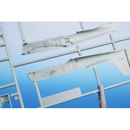 Junkers Ju 87D-1/3 'Combat & Captured', 1/72 - Special Hobby 100-SH...